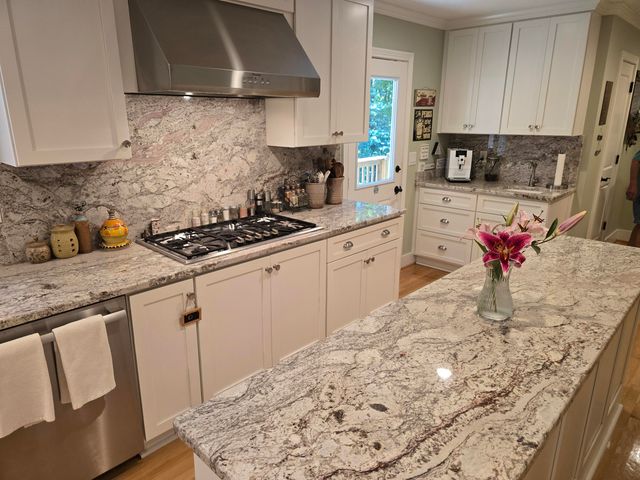 12 Old Hickory Lane, Signal Mountain, TN 37377