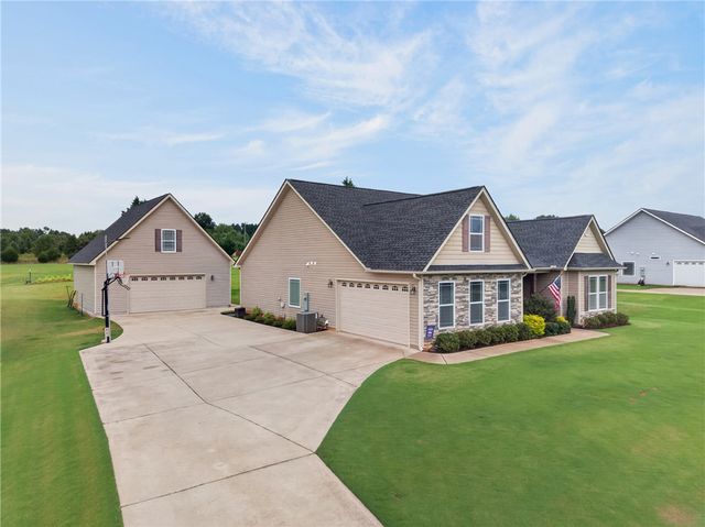 545 Weatherly Road, Inman, SC 29349