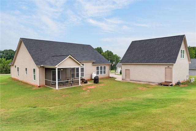 545 Weatherly Road, Inman, SC 29349