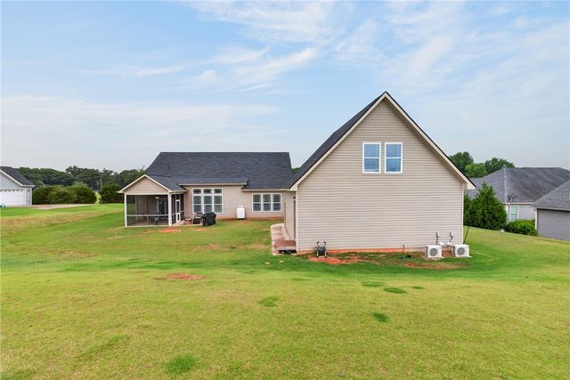 545 Weatherly Road, Inman, SC 29349