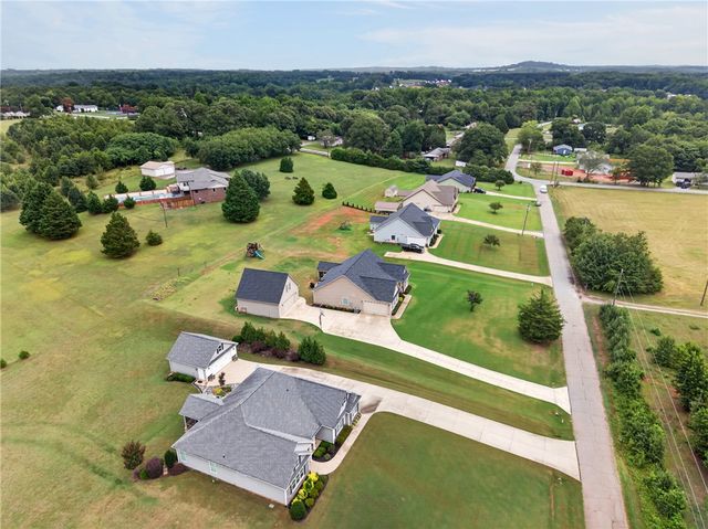 545 Weatherly Road, Inman, SC 29349