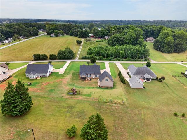 545 Weatherly Road, Inman, SC 29349