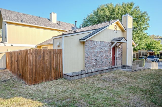11901 Swearingen DR 113, Austin, TX 78758