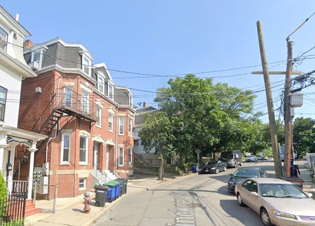 26 Pinckney 4, Somerville, MA 02145