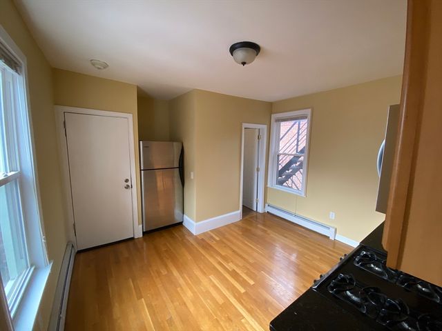 26 Pinckney 4, Somerville, MA 02145