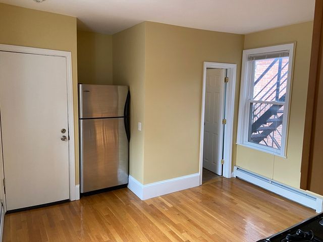 26 Pinckney 4, Somerville, MA 02145