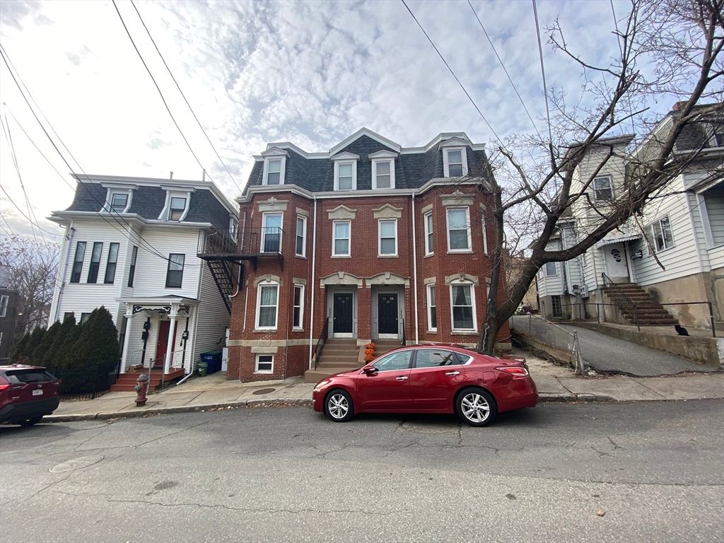 26 Pinckney 4, Somerville, MA 02145