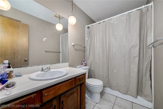 2929 Meadow Creek, Van Buren, AR 72956