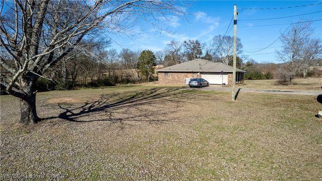 2929 Meadow Creek, Van Buren, AR 72956