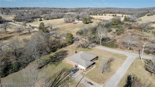 2929 Meadow Creek, Van Buren, AR 72956