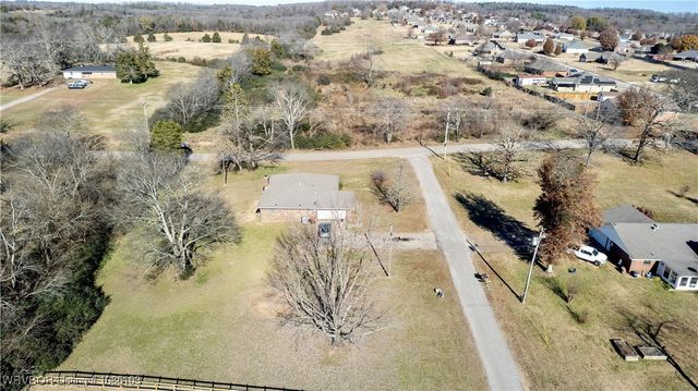 2929 Meadow Creek, Van Buren, AR 72956
