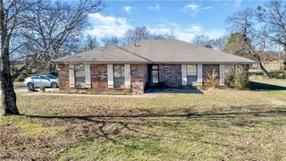 2929 Meadow Creek, Van Buren, AR 72956
