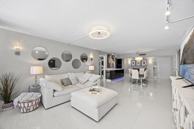 3546 S Ocean Boulevard 504, South Palm Beach, FL 33480