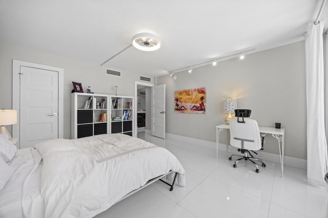 3546 S Ocean Boulevard 504, South Palm Beach, FL 33480
