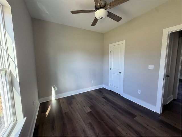 2 Heyward Avenue, Honea Path, SC 29654