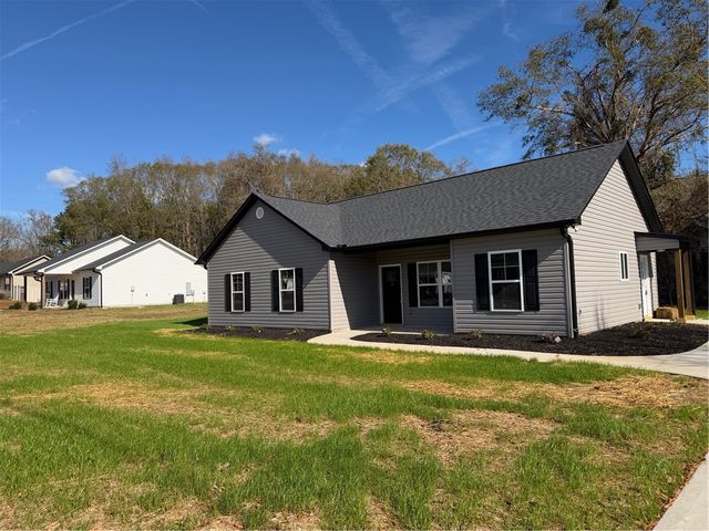 2 Heyward Avenue, Honea Path, SC 29654