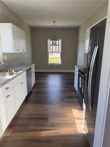 2 Heyward Avenue, Honea Path, SC 29654