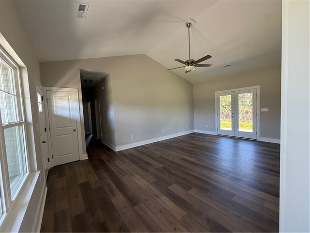 2 Heyward Avenue, Honea Path, SC 29654