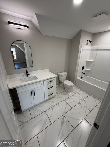 1205 Rocky Creek Road, Locust Grove, GA 30248