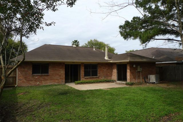 14223 Whitecross Drive, Houston, TX 77083