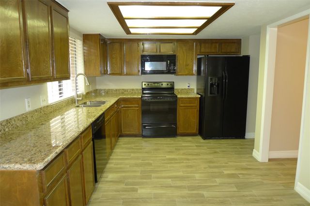 14223 Whitecross Drive, Houston, TX 77083