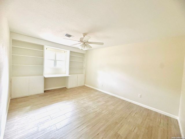 25 Sunrise Dr., Pleasanton, TX 78064