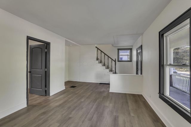 141 S Kensington Place, Springfield, OH 45504