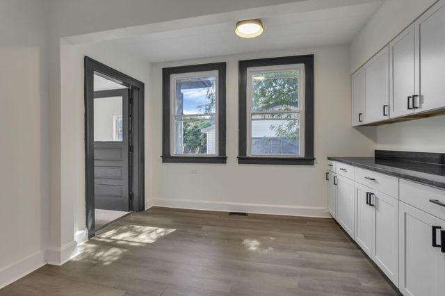 141 S Kensington Place, Springfield, OH 45504