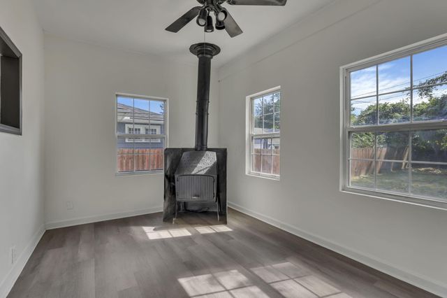 141 S Kensington Place, Springfield, OH 45504