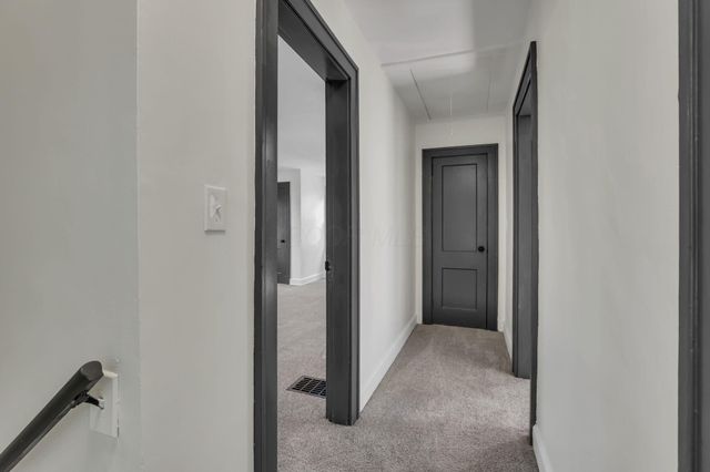 141 S Kensington Place, Springfield, OH 45504