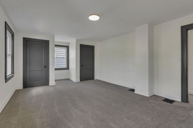 141 S Kensington Place, Springfield, OH 45504