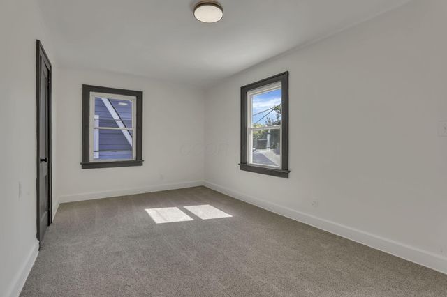 141 S Kensington Place, Springfield, OH 45504