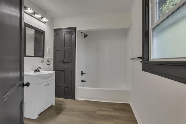 141 S Kensington Place, Springfield, OH 45504