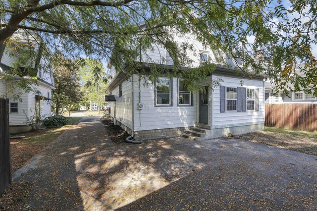 141 S Kensington Place, Springfield, OH 45504