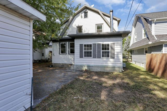 141 S Kensington Place, Springfield, OH 45504