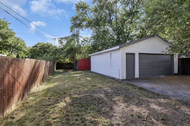 141 S Kensington Place, Springfield, OH 45504