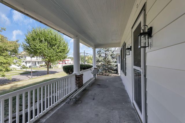 141 S Kensington Place, Springfield, OH 45504