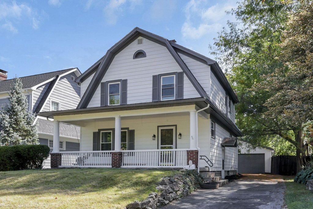 141 S Kensington Place, Springfield, OH 45504