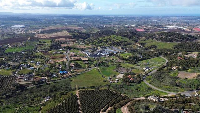 1560 Camino Corto, Fallbrook, CA 92028