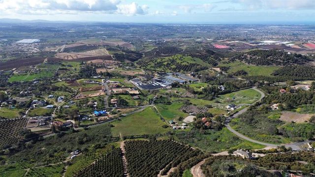 1560 Camino Corto, Fallbrook, CA 92028