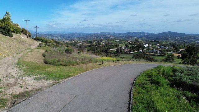 1560 Camino Corto, Fallbrook, CA 92028