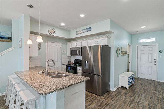 15111 Beach Country Dr, Corpus Christi, TX 78418