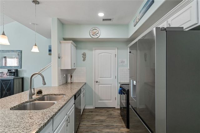 15111 Beach Country Dr, Corpus Christi, TX 78418