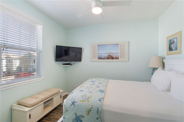 15111 Beach Country Dr, Corpus Christi, TX 78418