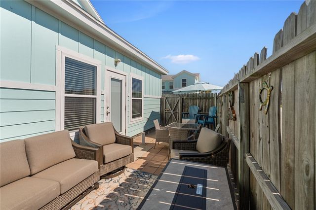 15111 Beach Country Dr, Corpus Christi, TX 78418