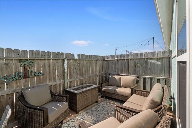 15111 Beach Country Dr, Corpus Christi, TX 78418