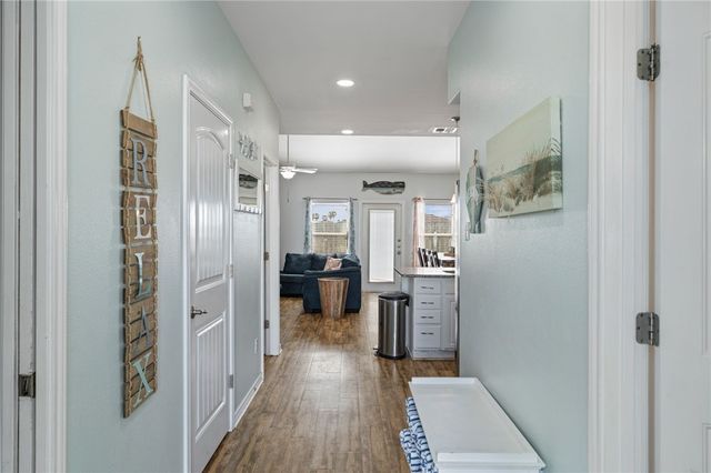 15111 Beach Country Dr, Corpus Christi, TX 78418