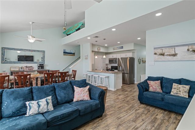 15111 Beach Country Dr, Corpus Christi, TX 78418