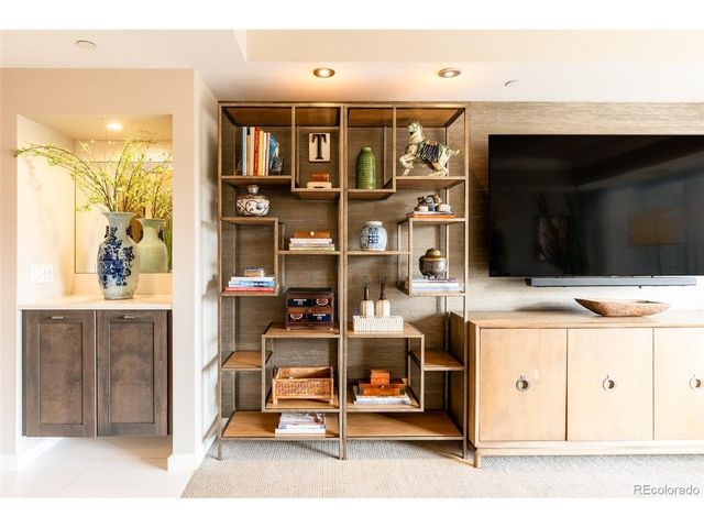 1900 E Girard Pl 406, Englewood, CO 80113