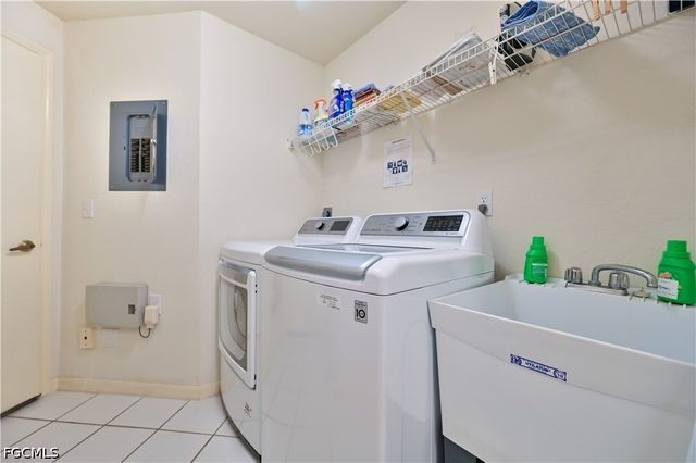 28060 Palmas Grandes LN 105, Bonita Springs, FL 34135